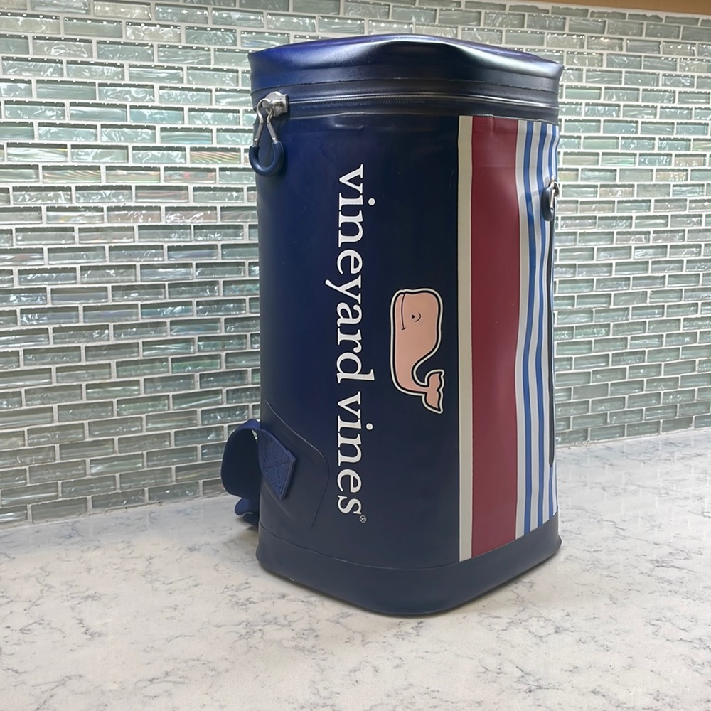 Vineyard Vines Insulated Cooler limited edition backpack with adjustable sling